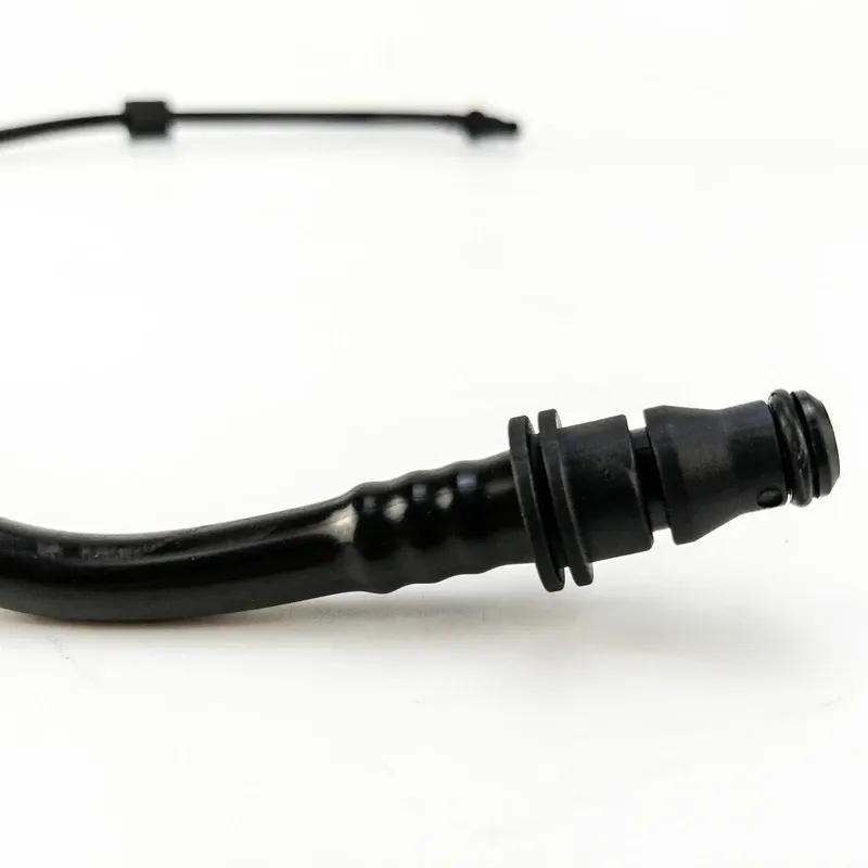 A2225014125 2225014125 Exhaust Pipe Rubber Hose For Mercedes Benz Vent Pipe Connected To The Motor Of The Expansion Vessel