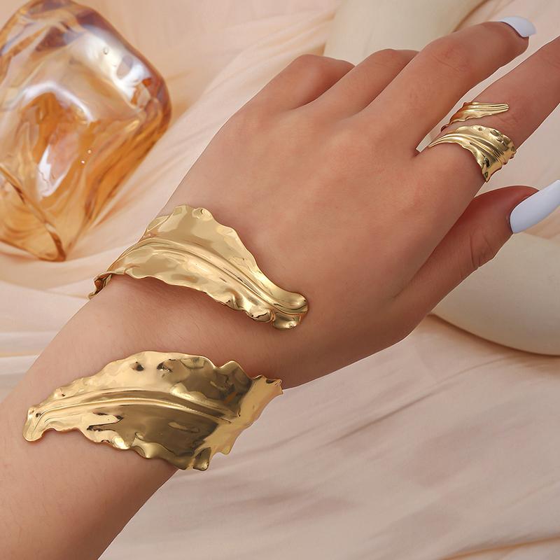 Vintage Hollow Water Drop Line Open Bracelet Ring Set for Women Exaggerated Multi-Layer Metal Line Adjustable Bracelet Ring Gift