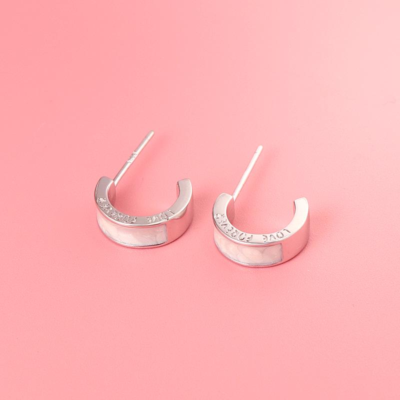 S925 Sterling Silver Mother of Pearl Ear Studs for Women – Simple, Versatile, and Exquisite Everyday Earrings. 925 Silver