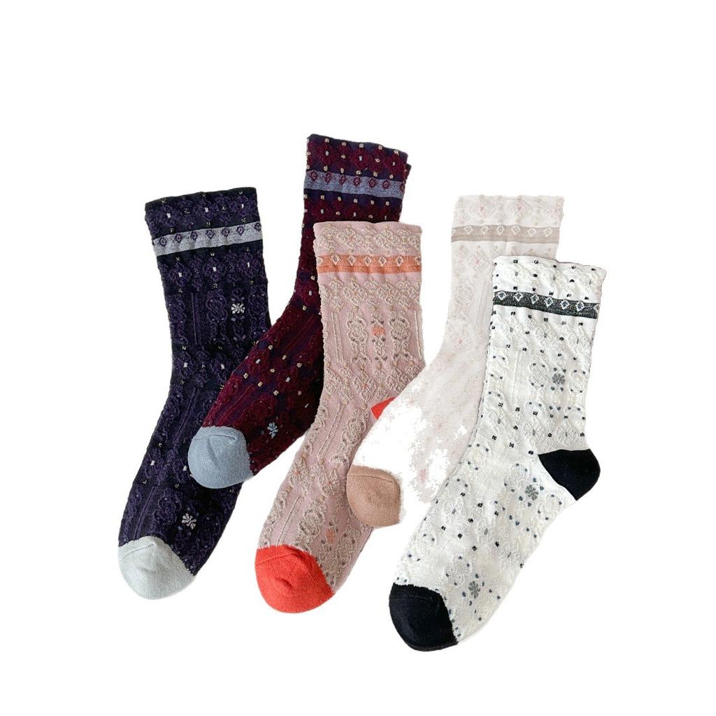 Retro Ethnischer Stil Damen Socken Herbst und Winter Literarisch und Künstlerisch Mittellange Baumwollsocken Dreidimensionale Reliefstrümpfe Hof