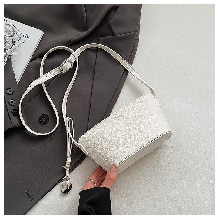 Premium sense ingot small bag fashion women's bag summer new versatile commuter trend shoulder messenger bag