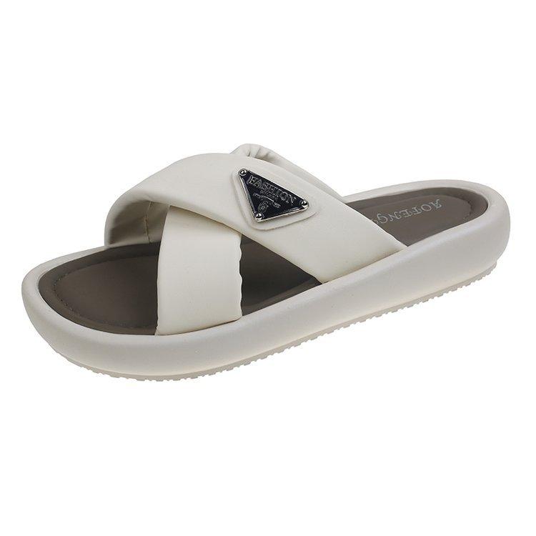 Thick-bottomed cool slippers for women to wear ins trendy high-end sense 2024 summer non-slip niche beach muffin one-word sandals