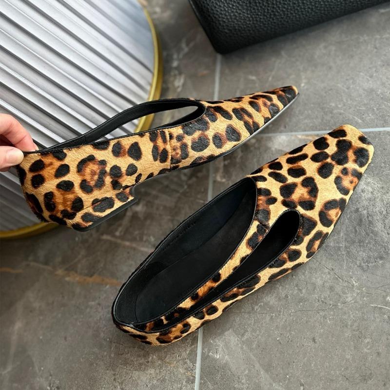 

Sheepskin version niche leopard print square head light mouth low heel Mary Jane shoes women s spring new single shoes 35 леопардовый