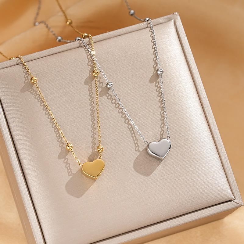 Women Fashion Simple Love Heart Titanium Steel Clavicle Necklace Jewelry