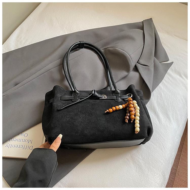 Retro High-value Underarm Bag Women's 2025 New Large-capacity Suede Tote Bag Simple Shoulder Commuter Bag
