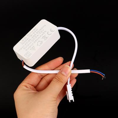 1 szt. 1-3 W 3-5 W 4-7 W 8-12 W 12-18 W 18-24 W Transformator światła sterownika LED Stały prąd Zasilacz Pasek lampy Sterownik LED Moc