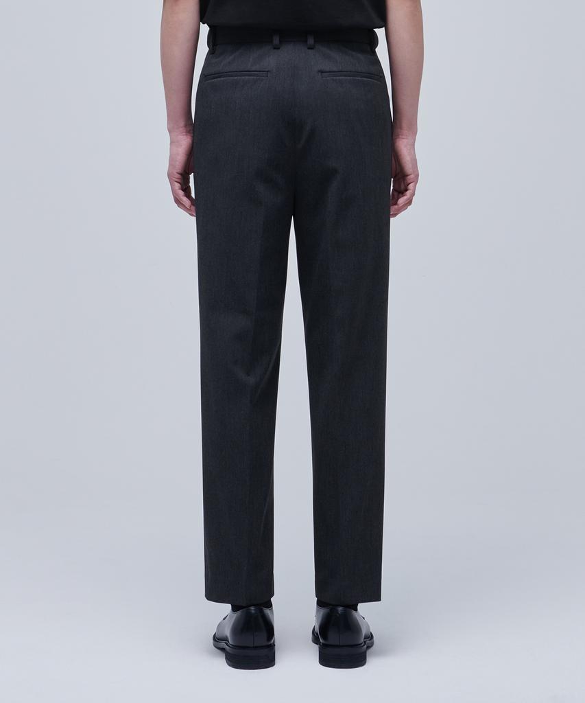 Musinsa Standard Recycled One-Tuck Relaxed Tapered Hidden Banding Crop Slacks [Charcoal Gray]