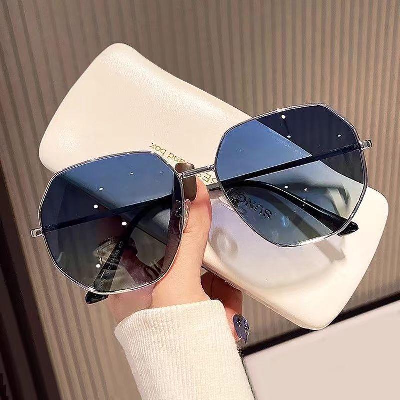 Metal Polygonal UV-proof Sunglasses for Men and Women, Driving Sunglasses, Versatile Travel Photo Sunscreen Glasses