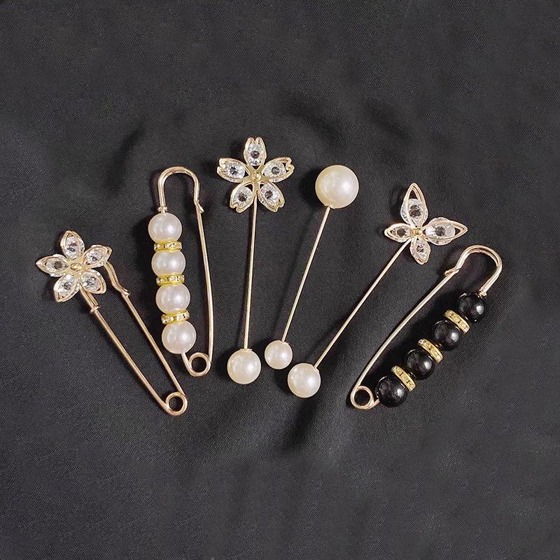Elegant Pearl Flower Brooch for Women - Anti-Exposure Clothing Pin Accessory