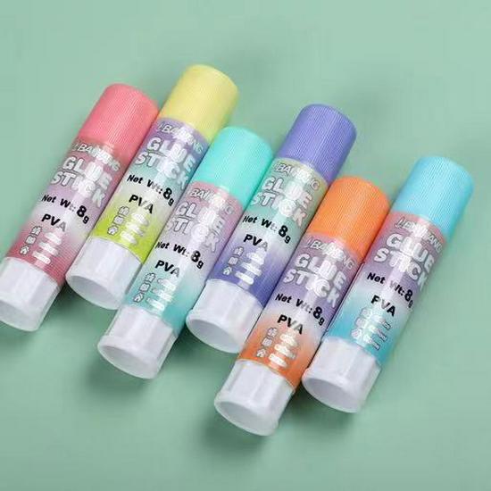 

High Viscosity Solid Glue Stick for Office, Kindergarten, and Handicrafts 8g