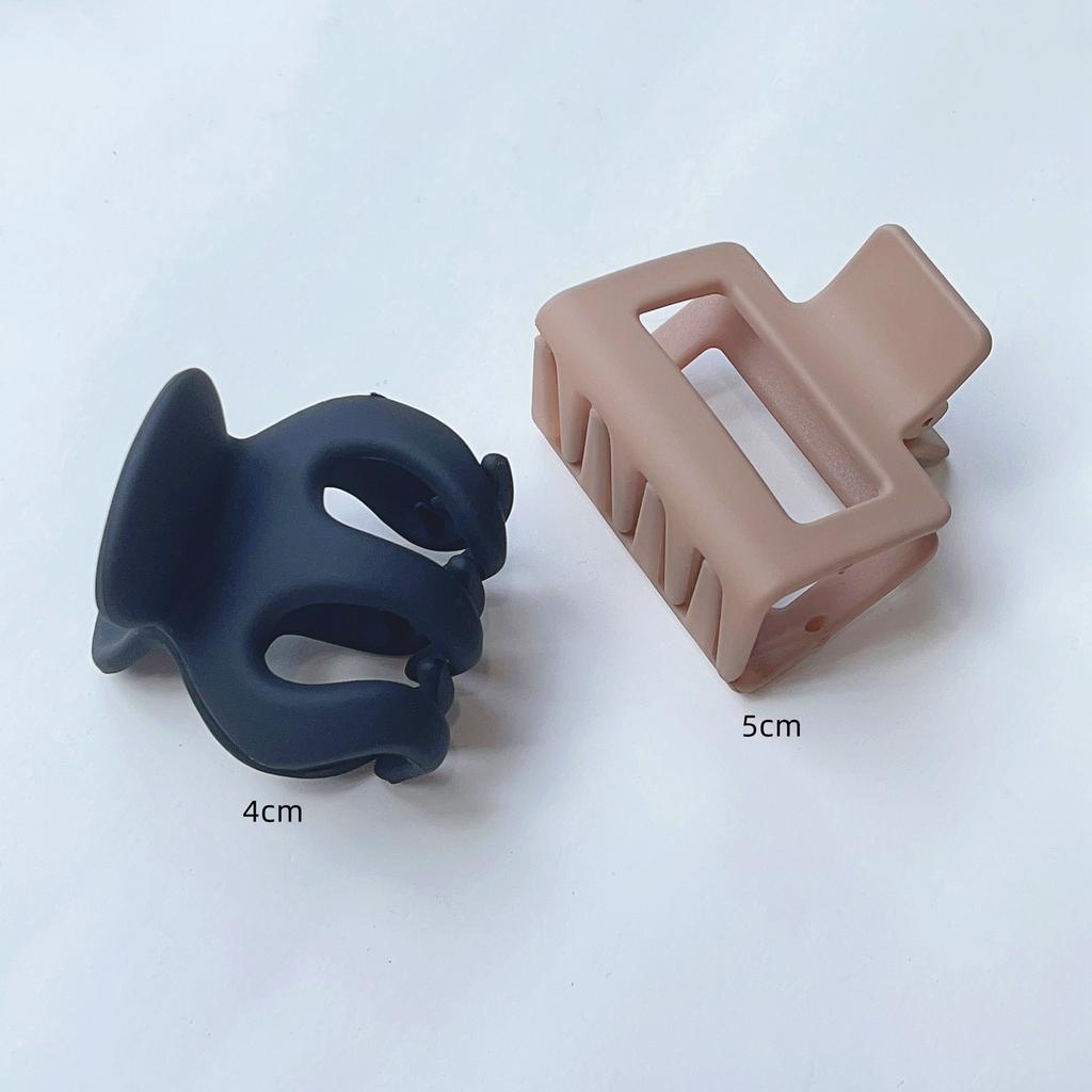 2 Pack 4.3 Inch Large Hair Clips Neutral Color Hair Claw for Women Thin Thick Curly Hair Matte Claw Clips Strong Hold Jaw Clip