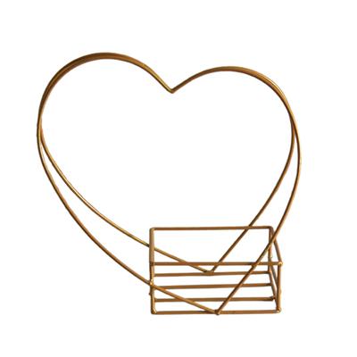 Iron Flower Basket Golden Heart Shape Geometric Flower Basket Flower Arrangement Basket for Wedding