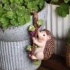 Exquisites Resin Craft Hedgehog Ornament Flower Pot Hanging Sculpture Suitable For Porch And Indoor Plant Display