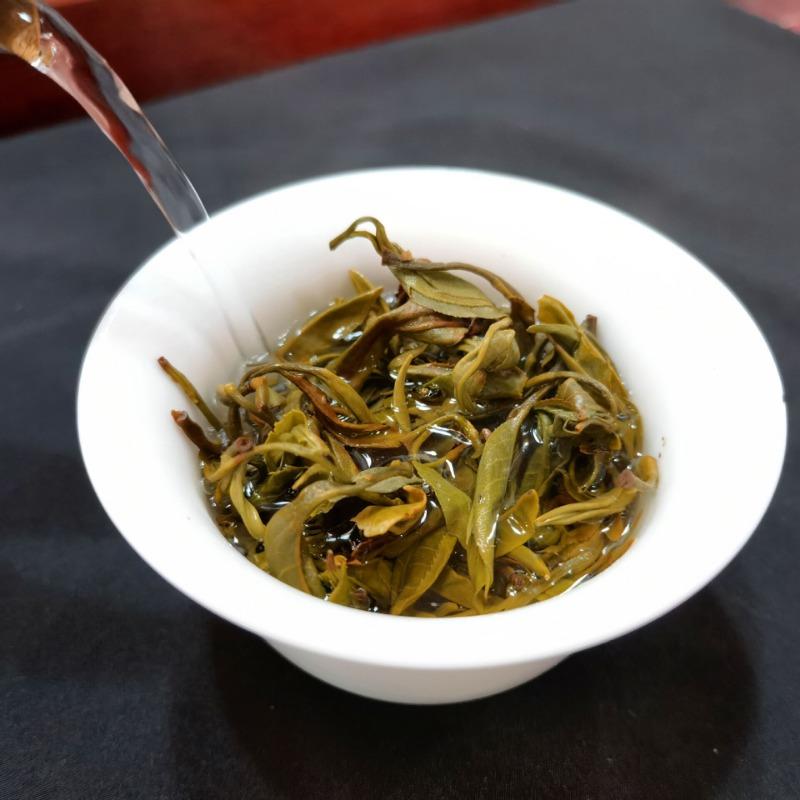 Yunnan Pu-erh Tea Brown Mountain Banzhang Five Ancient Trees Pure Pu-erh Raw Tea Seven Seed Cake 357g