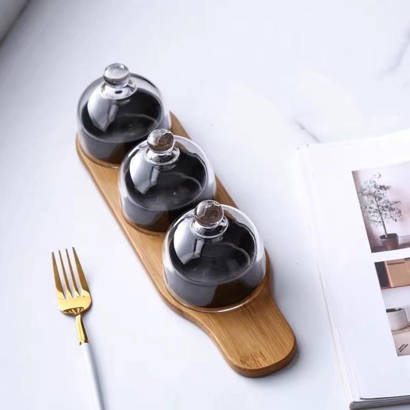 

Керамическая десертная миска с бамбуковым подносом и стеклянной крышкой – скандинавская тарелка для закусок, фруктов и мороженого Black S - Set 3 60ml