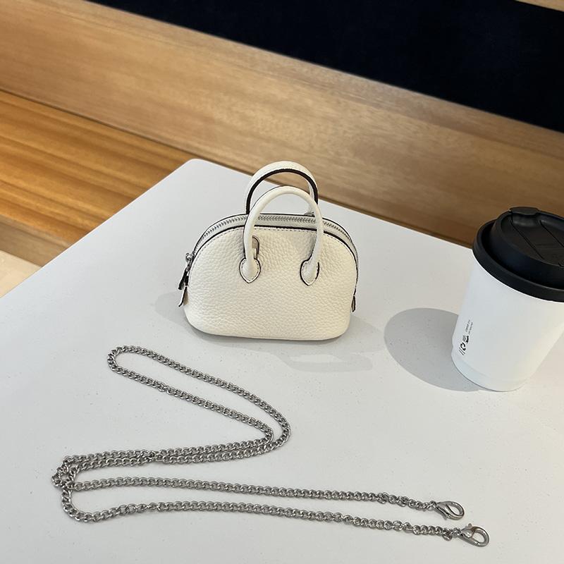 

2025 супер мини женские сумки через плечо из натуральной кожи сумочка маленькая цепочка сумка через плечо для женщин первый слой коровьей кожи сумка-ракушка белый