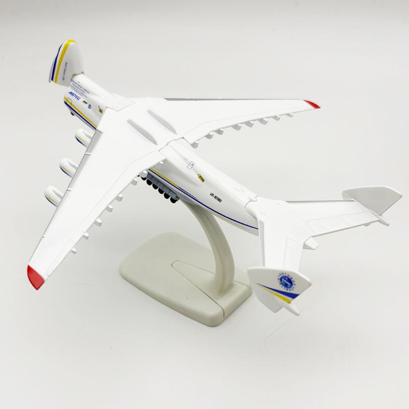 1/400 20cm An-225 "Mriya" Transportní letadlo Hračka pro sbírku Slitina Model letadla v měřítku Replika se základnou Otevírací dveře kabiny
