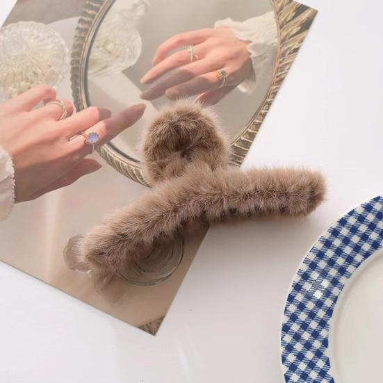 Hair Claw Plush Decor Strong Grip Back Head Hair Clip Women Large Shower Hair Clamp Hair Styling Tool