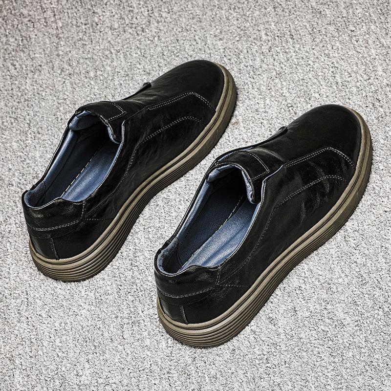 Men's Casual Slip-on Leather Loafers - British Style, Elastic Band, Versatile Youthful Design, White.