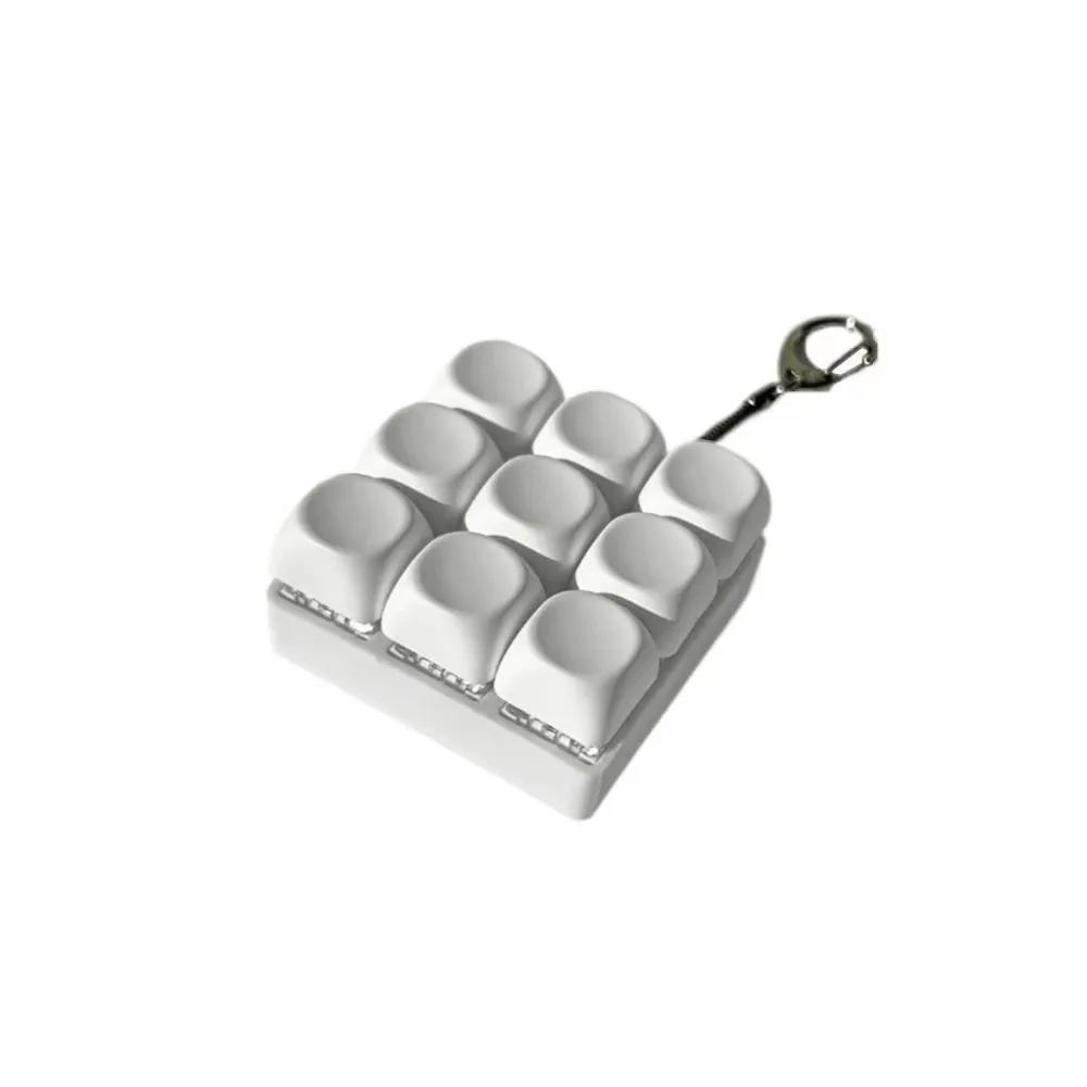 4/9Keys Keyboard Fidget Toy DIY Removable Finger Fidget Clicker Keychain Relaxing Comfortable Touch Button Finger Clicker Toys