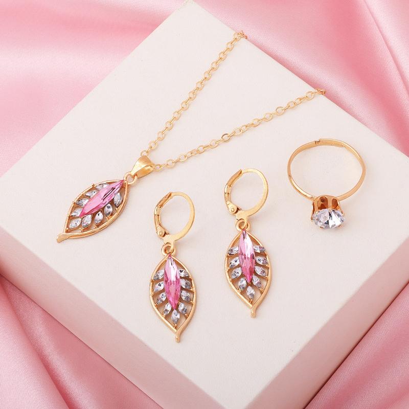 European and American Sparkling Zircon Leaf Pendant Necklace Earrings, Rings, Women's Personalized Jewelry Set
