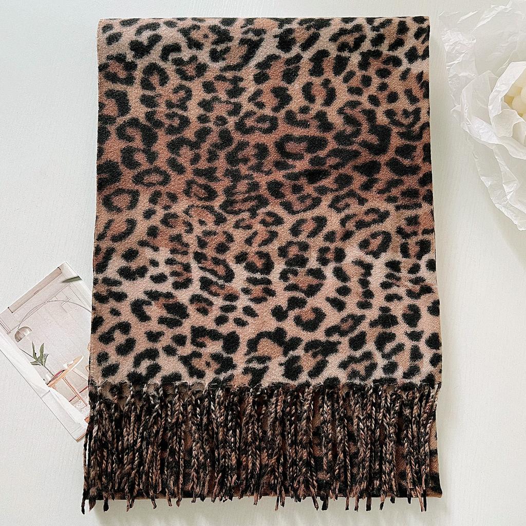 Autumn and Winter New Leopard Print Scarf Women Warm Versatile Scarf Comfortable Stylish Shawl