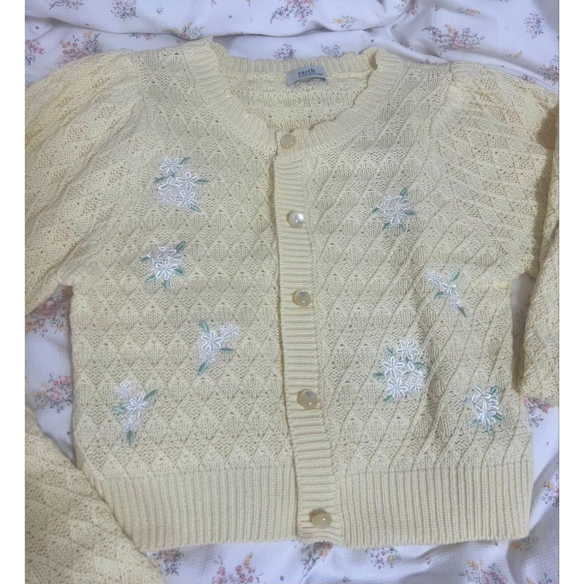 Brand new and unused earth music&ecology floral embroidery cardigan yellow free size