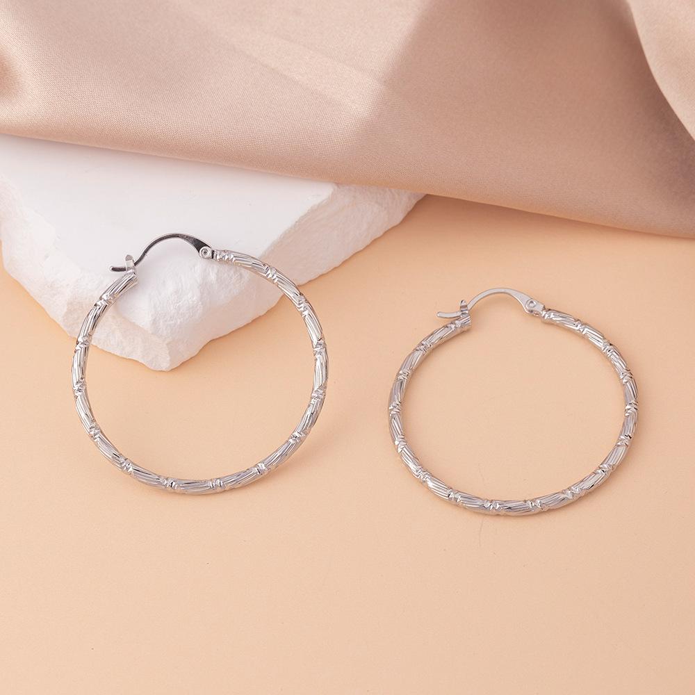 Náušnice čtvercové obruče a velké kruhové náušnice s jehlou ze stříbra S925: Niche Design, Lehký Luxus, Špičkové Šperky
