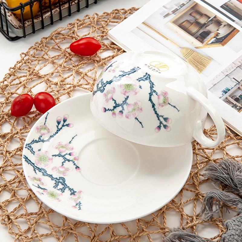 Kávový šálek s podšálkem z jemného kostního porcelánu s motivem kvetoucí švestky 300ml, barevné květiny, porcelánový čajový šálek s podšálkem