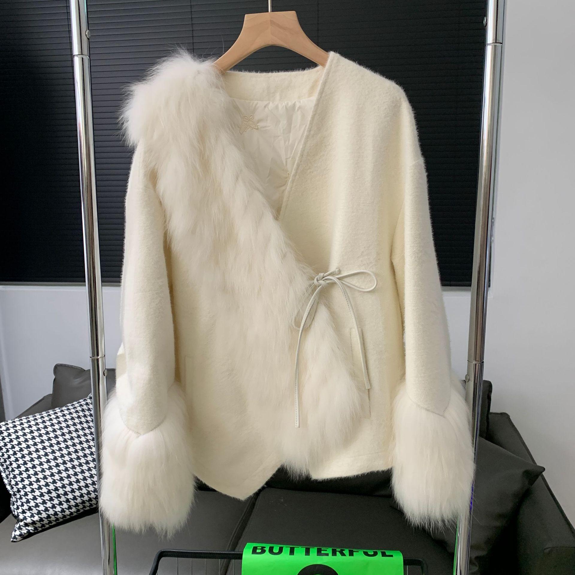 

Новая меховая шуба из лисьего меха в китайском стиле, куртка из гусиного пуха, ретро-мода, женская короткая, утягивающая и теплая one size fits all слоновая кость