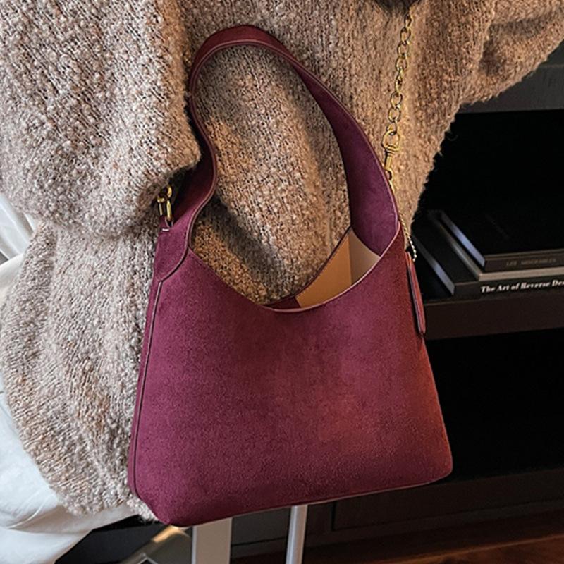 Large Capacity Suede Tote Bag Women's 2025 New Autumn and Winter Shoulder Crossbody Retro Niche Underarm Bag