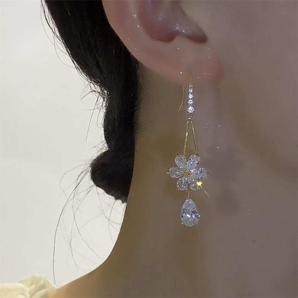 Charm Female White Zircon Stone Flower Water Drop Earrings Cute Trendy Bridal Gold Color Wedding  For Women