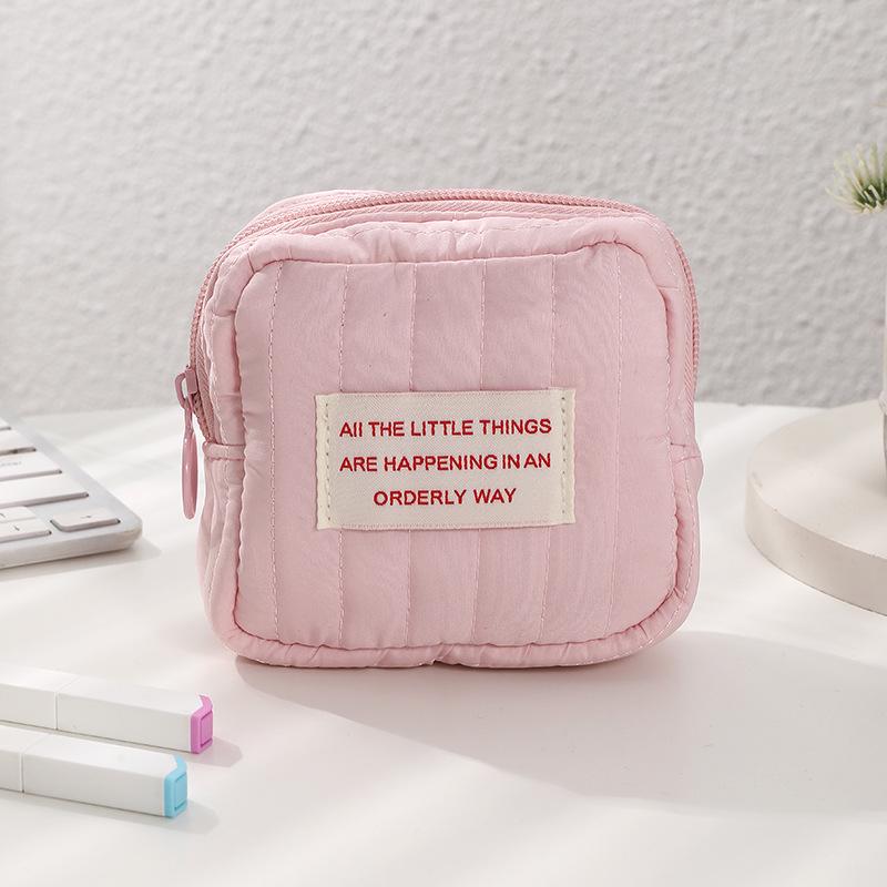 2024 Компактная многослойная дорожная косметичка для помад розовый