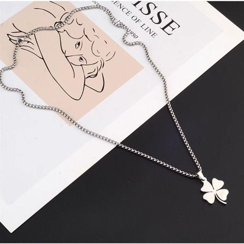 Luxury Four Leaf Clover Pendant Necklace Floral Jewelry Silver Collarbone Chain  Ladies