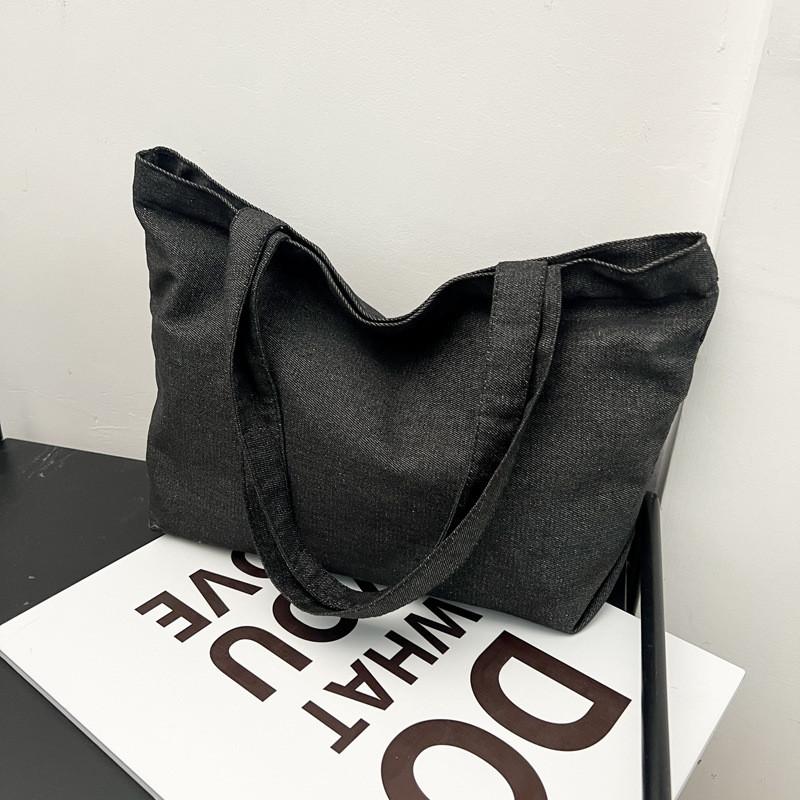 Chic Solid Color Women's Spacious Lightweight Canvas Tote Bag With Unique Street Style For Everyday Fashion