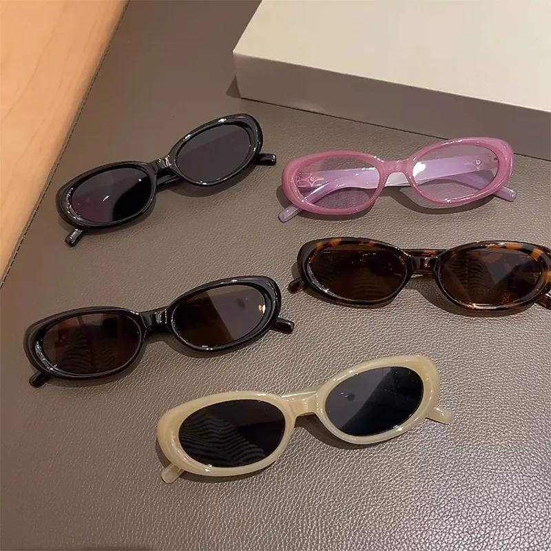Vintage Brand Designer Oval Sunglasses Women Luxury Fashion Sun Glasses For Men Trendy Punk Luxury Rivet Star Cool Shades UV400