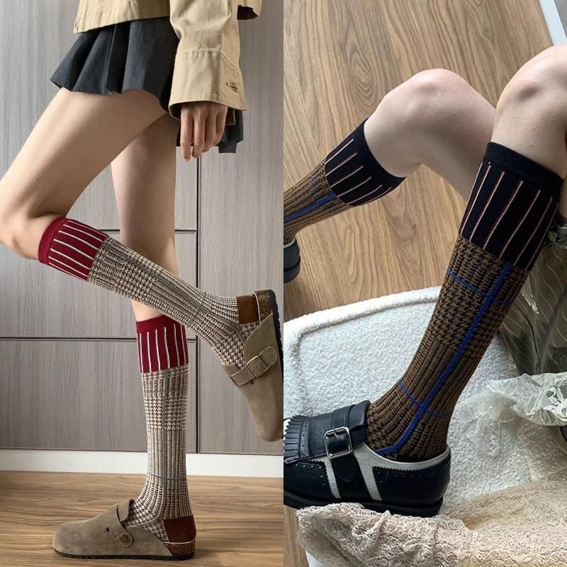 Retro Renk Bloklu Dana Çorabı Kadın Pamuklu Çoraplar Çizgili Kişilik Moda Sonbahar Kış Uzun Boylu Çoraplar