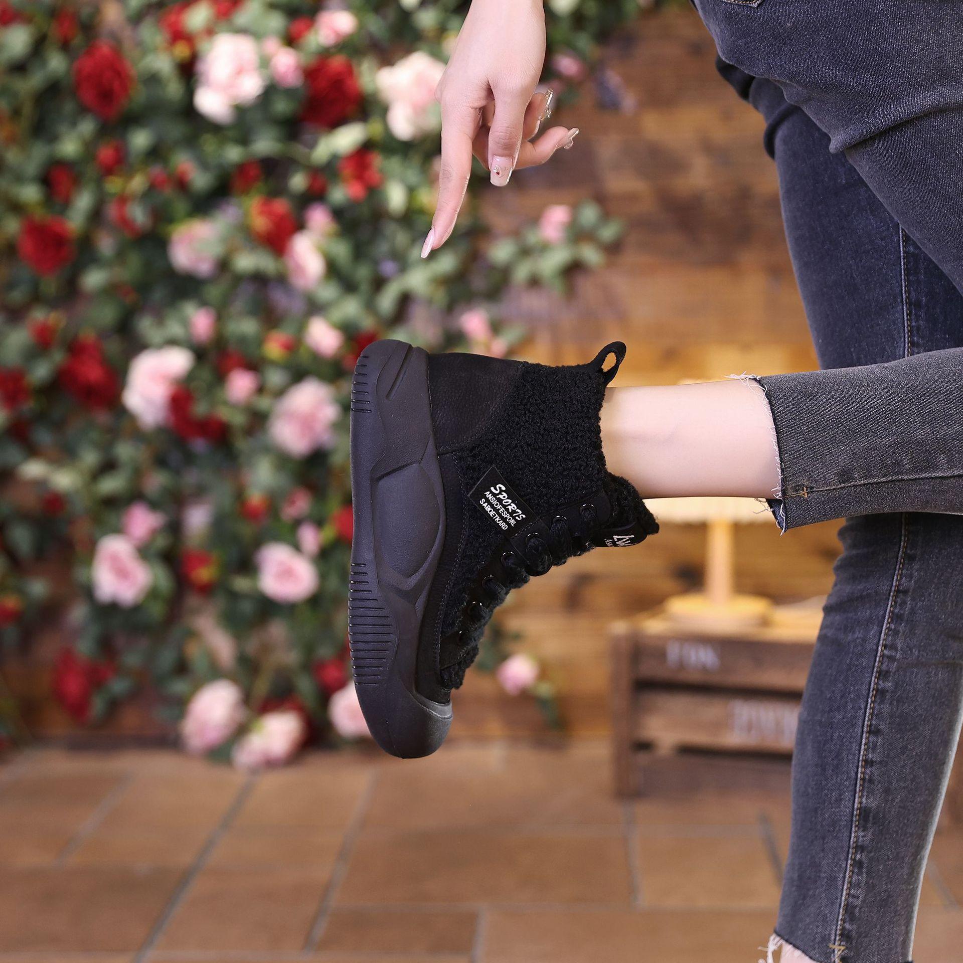 Женские ботинки Martin в британском стиле — фото 12