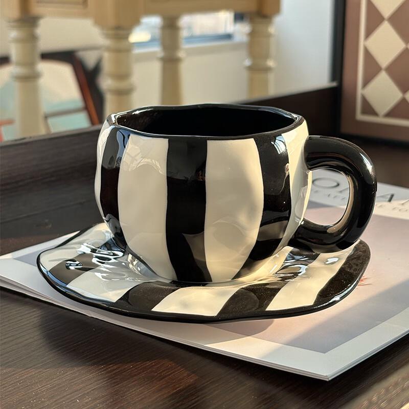 Набор керамических кофейных чашек Shangqi с ручной росписью в полоску