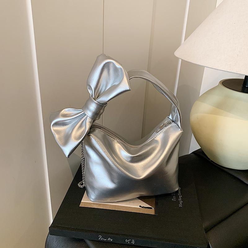 

Personalized new bow handbag women s fashion simple commuter shoulder bag ins style niche chain messenger bag