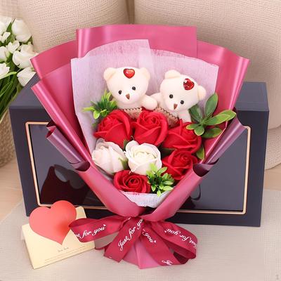 Decoração de casa – Flores e coroas artificiais