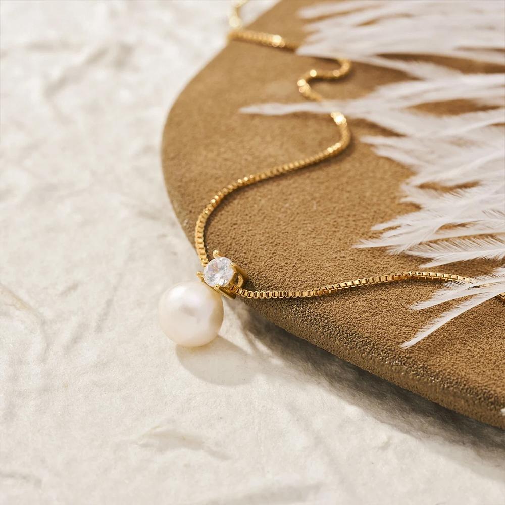 EManco Luxury Sparkling Zircon Pearl Necklace Designer Delicate Water Drop Imitation Pearl Pendant Necklace