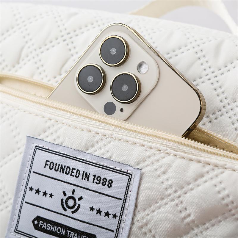 Mutterschafts-Reiseset: Großer Trolley mit Diamantmuster, Umhängetasche und Nass-Trocken-Trennbeutel