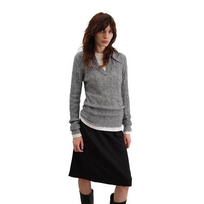 GREEN BELT Women's Slim Fit V-Neck Long Sleeve Knit Top