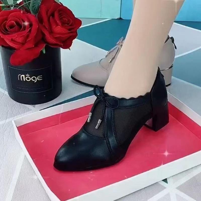 2025 spring and summer new mid-heeled sandals women's summer mother summer mesh hollow single shoes thick heel middle-aged lady