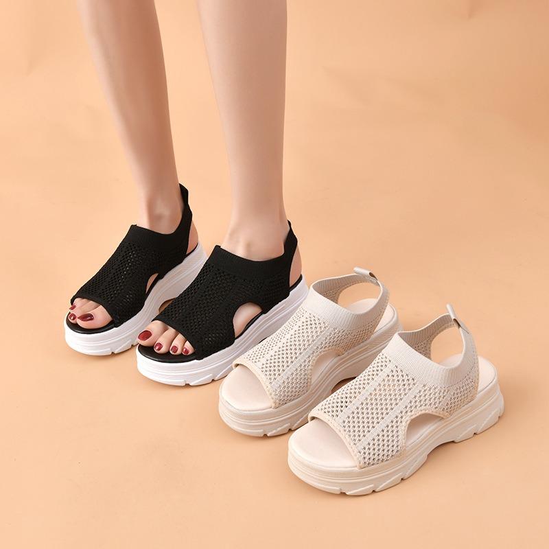 Wiosna i lato nowe dzianinowe sandały sportowe z prostym muffinowym spodem