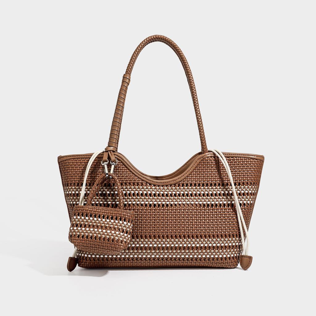 Niche lazy seaside beach bag hollow shoulder tote bag mesh handmade summer woven bag women