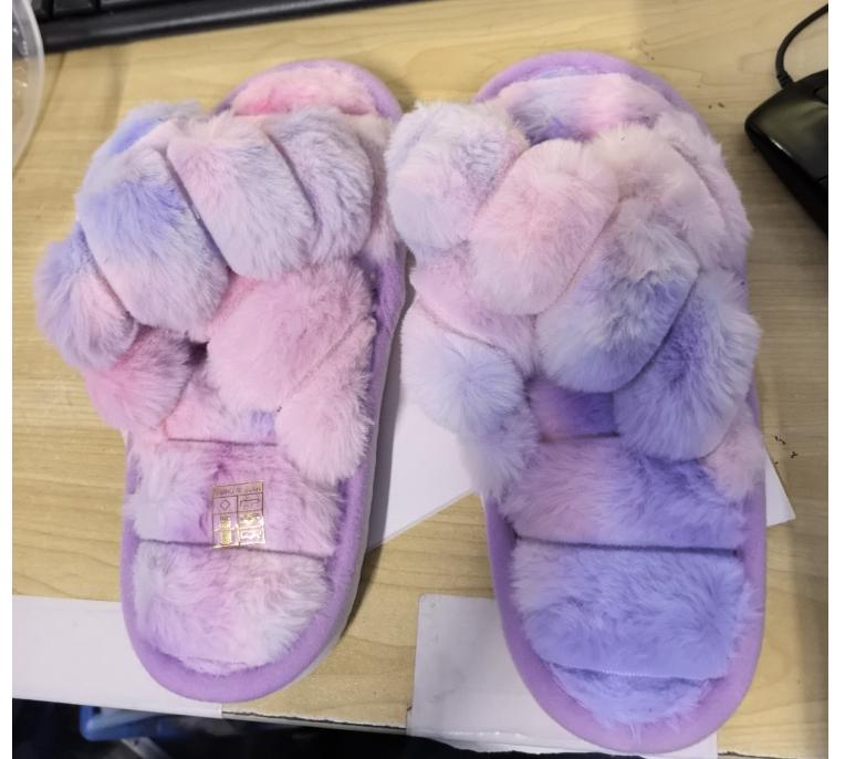 Cross-strap plush slippers 38 850₽