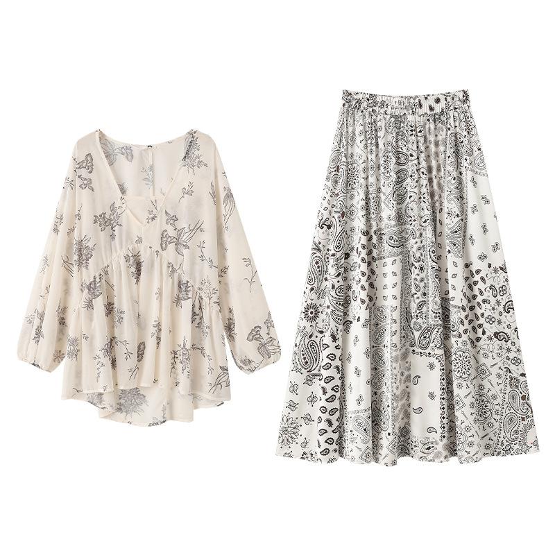 

Комплект из двух предметов женской моды больших размеров и непринужденного стиля: топ с принтом и юбка для осени 4XL