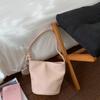 Early spring new bucket bag simple solid color handbag niche commuter underarm shoulder bag